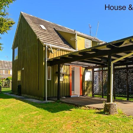 Water'S Edge City Retreat Rotorua Luaran gambar