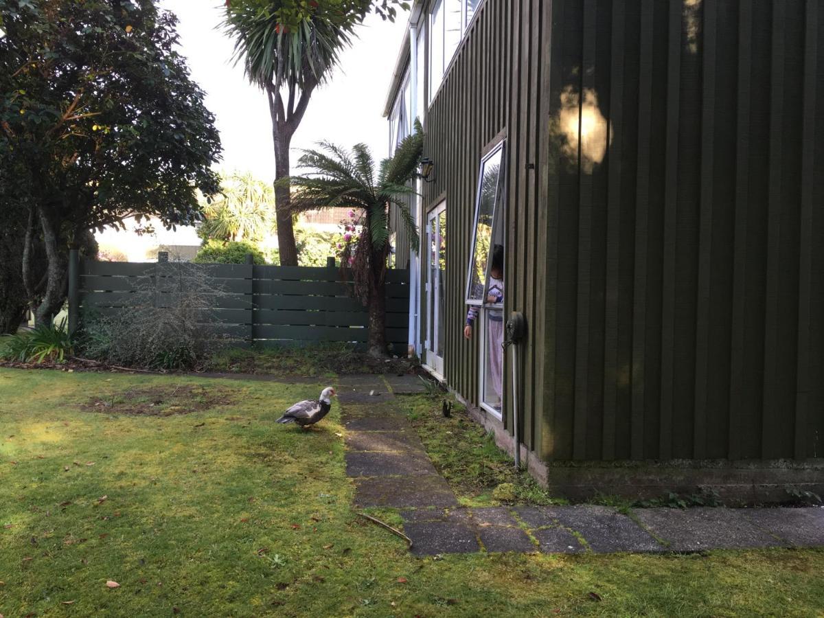 Water'S Edge City Retreat Rotorua Luaran gambar