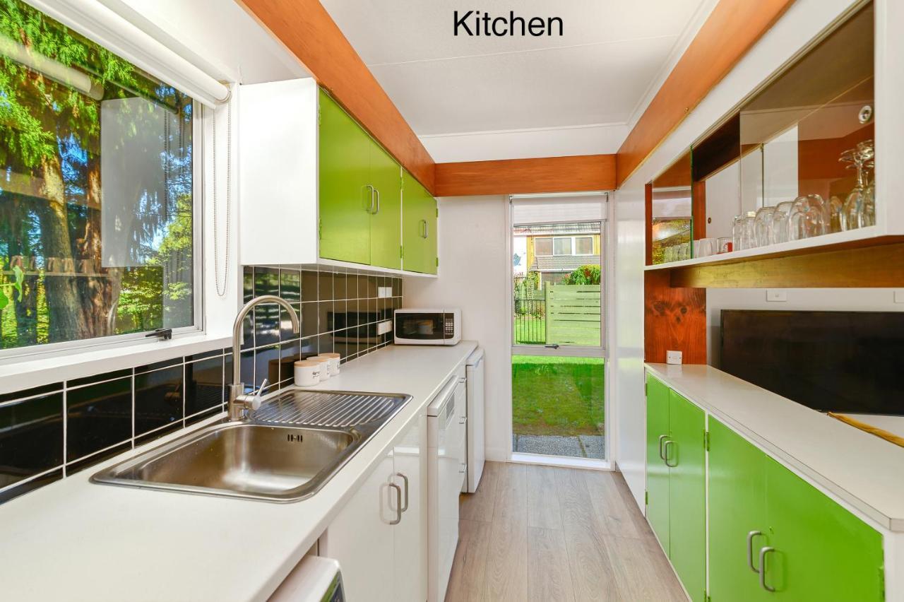 Water'S Edge City Retreat Rotorua Luaran gambar